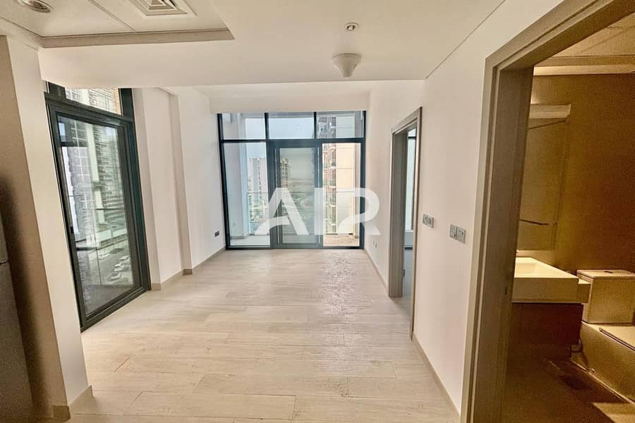 Exclusive Corner | Dual Balconies | Lagoon View Exclusive Corner | Dual Balconies | Lagoon View