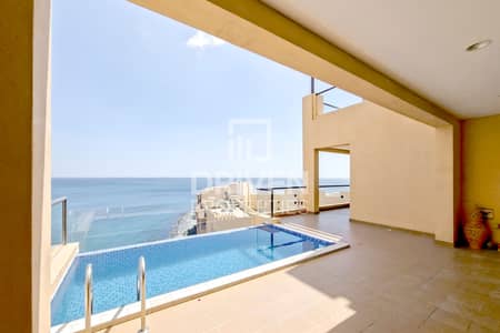 5 Bedroom Villa for Sale in Mina Al Fajer, Fujairah - Rare Ocean Front Villa and Unique Layout 5 Bedroom Villa for Sale in Mina Al Fajer, Fujairah - Rare Ocean Front Villa and Unique Layout