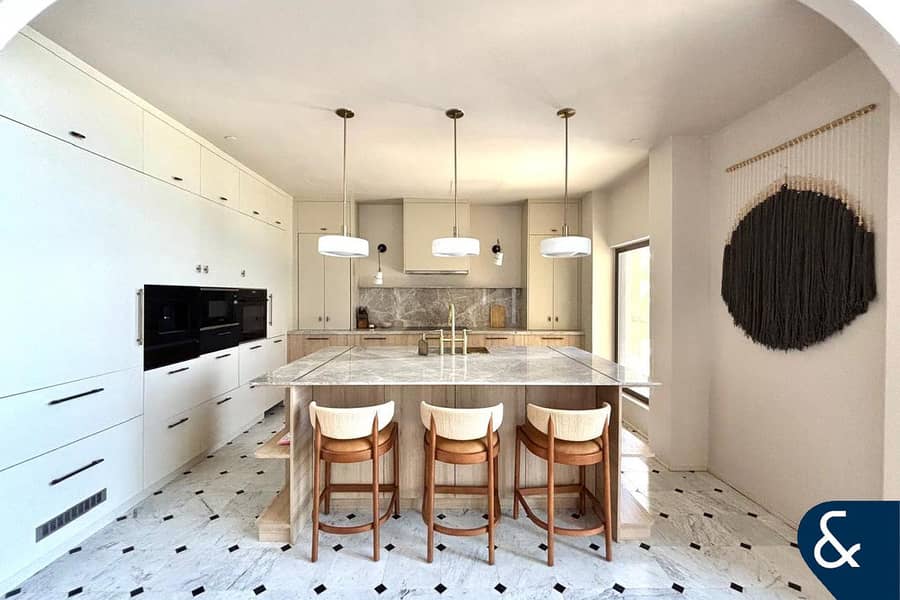 Full Sea View | High End Renovation | Vacant Full Sea View | High End Renovation | Vacant