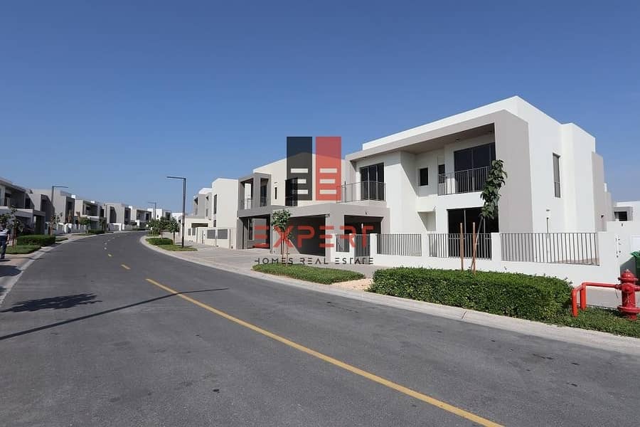 Big and Spacious 5 Bhk in Sidra for rent