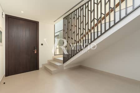 3 Bedroom Townhouse for Rent in Tilal Al Ghaf, Dubai - Bosch Kitchen Appliances | Near Park and Entrance