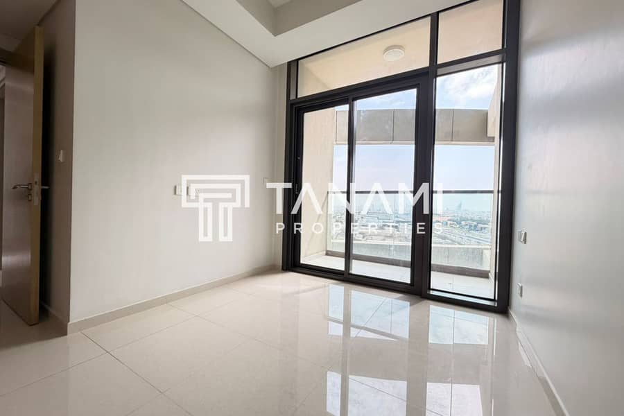 Vacant Now | Stunning Pool View | Move-In Ready Vacant Now | Stunning Pool View | Move-In Ready