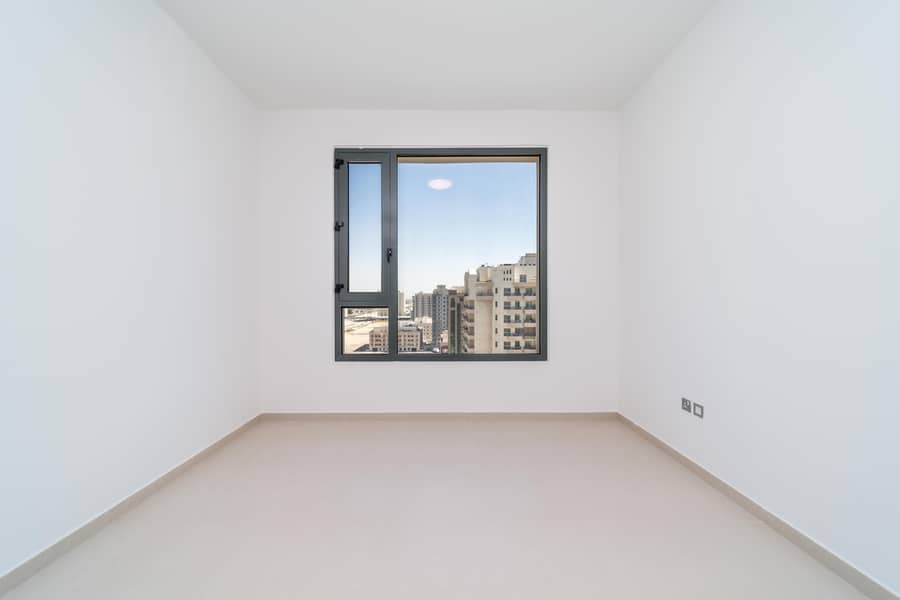 5 1117 - 2 BR-10. jpg