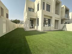 End Unit | Large Plot | Motivated Seller
