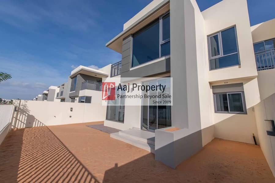 BRAND NEW VILLA | Pool and Park at a Minute Walk!! BRAND NEW VILLA | Pool and Park at a Minute Walk!!