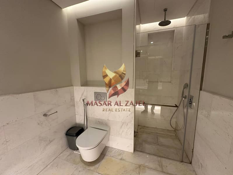 9 bath 2. jpeg