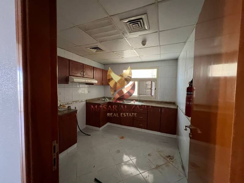 7 Kitchen. jpeg