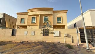 فیلا في حوشي 5 غرف 139000 درهم - 14992344