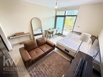 Studio for Rent in The Views, Dubai - Lovely Furnished small studio balcony Canal view Studio for Rent in The Views, Dubai - Lovely Furnished small studio balcony Canal view