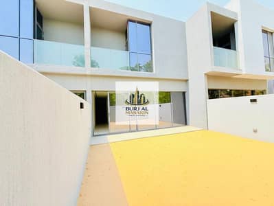 2 Bedroom Townhouse for Rent in Tilal City, Sharjah - 7770905e-943e-4102-80fa-eb701768016d. jpeg 2 Bedroom Townhouse for Rent in Tilal City, Sharjah - 7770905e-943e-4102-80fa-eb701768016d. jpeg