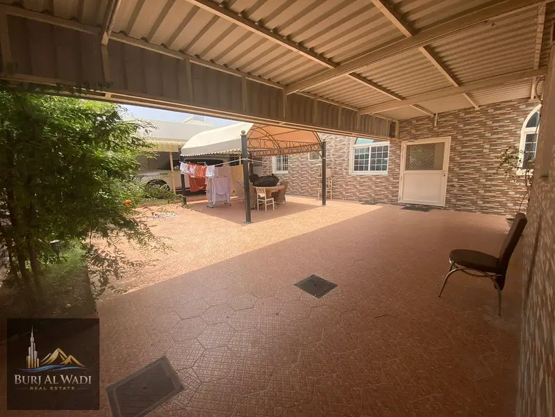 Villa for RENT in Al-Sabkha area, opposite Al-Nakheelat, on the main street. - More