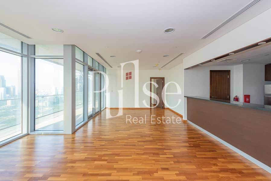 Spacious 3BR | DIFC Skyline Views | 6 Cheques Spacious 3BR | DIFC Skyline Views | 6 Cheques