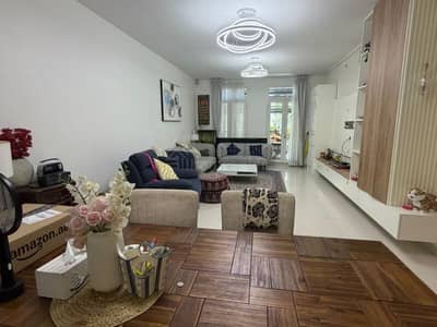2 habitaciones Apartamento para en Venta en Al Furjan, Dubai - Apartamento en Al Furjan,Masakin Al Furjan,Masakin Al Furjan Block B, 2 dormitorios, 2900000 AED - 14991390 2 habitaciones Apartamento para en Venta en Al Furjan, Dubai - Apartamento en Al Furjan,Masakin Al Furjan,Masakin Al Furjan Block B, 2 dormitorios, 2900000 AED - 14991390