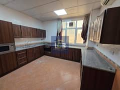 شقة في مدينة محمد بن زايد 5 غرف 130000 درهم - 15001488