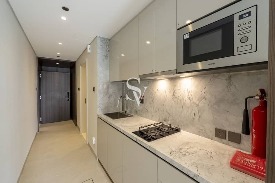 Brand New | Close to Mall | Prime Area - Image 2