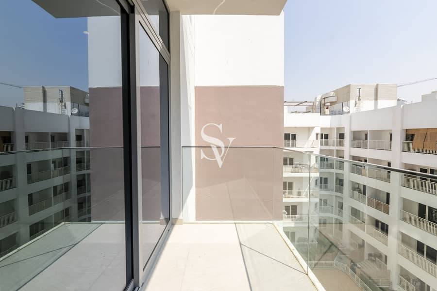 Brand New | Close to Mall | Prime Area - Image 6