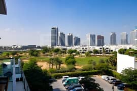 شقة في Golf Terrace A،غولف تراس،غولف تاون،داماك هيلز 700000 درهم - 15004770