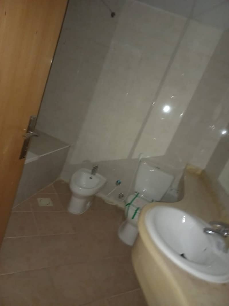 2 74063. jpg