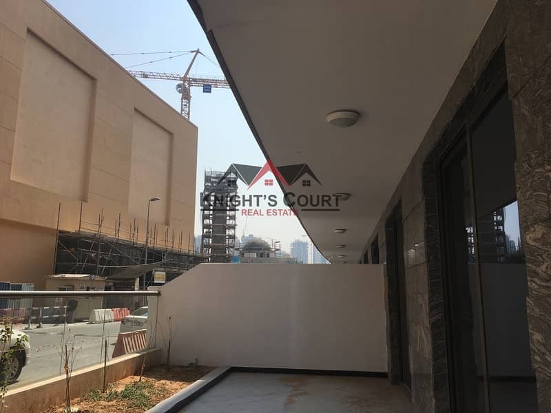 Spacious New with High Quality Finishing unit Near Mall Spacious New with High Quality Finishing unit Near Mall