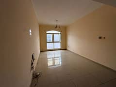 Separate kitchen Spacious area Central air conditioning Bathroom Quiet yet lively location