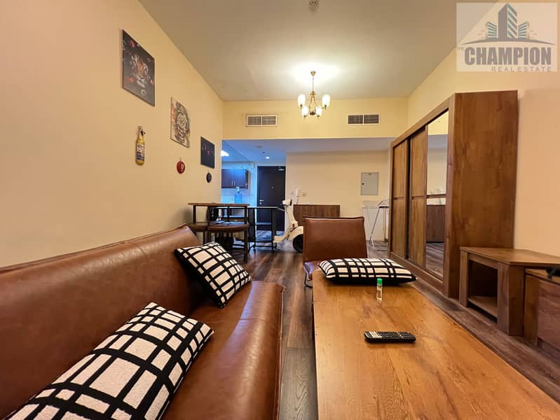 SPACIOUS FULLY FURNISHED 1 BEDROOM IN CHILLER FREE BUILDING AT PRIME LOCATION