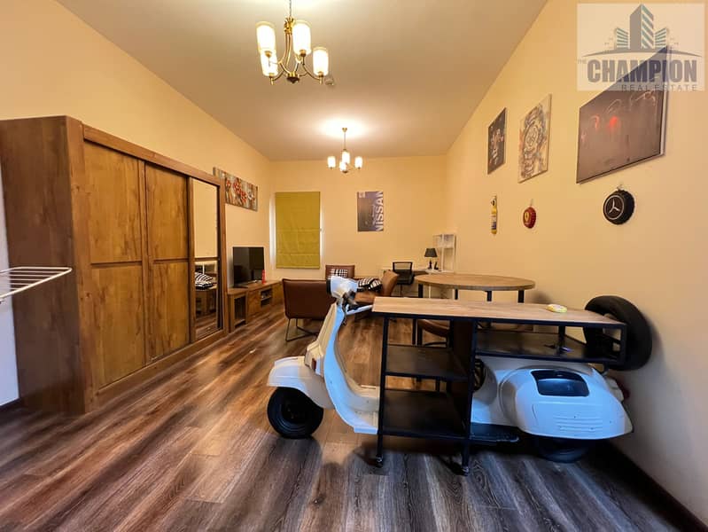 SPACIOUS FULLY FURNISHED 1 BEDROOM IN CHILLER FREE BUILDING AT PRIME LOCATION