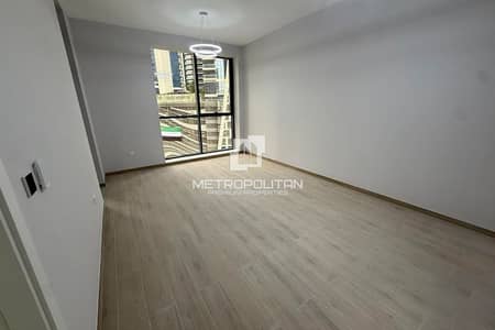 Studio for Rent in Business Bay, Dubai - High Floor | Brand New | Price Negotiable