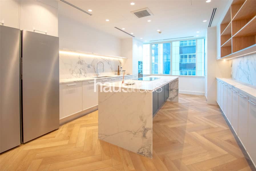 Vacant | 4 Bedroom | Upgraded | Huge Vacant | 4 Bedroom | Upgraded | Huge