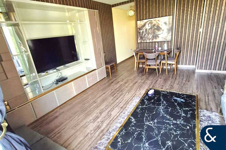 Single Row Corner | Upgraded | Vacant | Vastu Single Row Corner | Upgraded | Vacant | Vastu