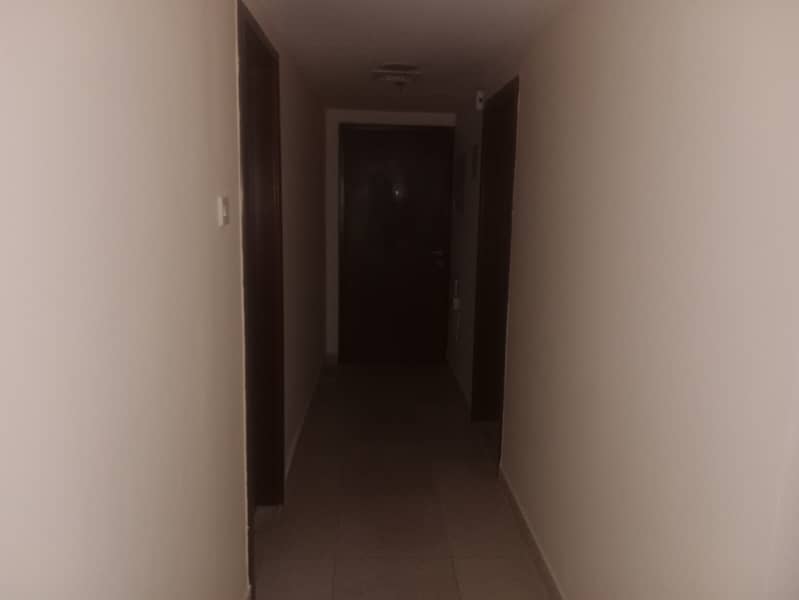4 17930. jpg