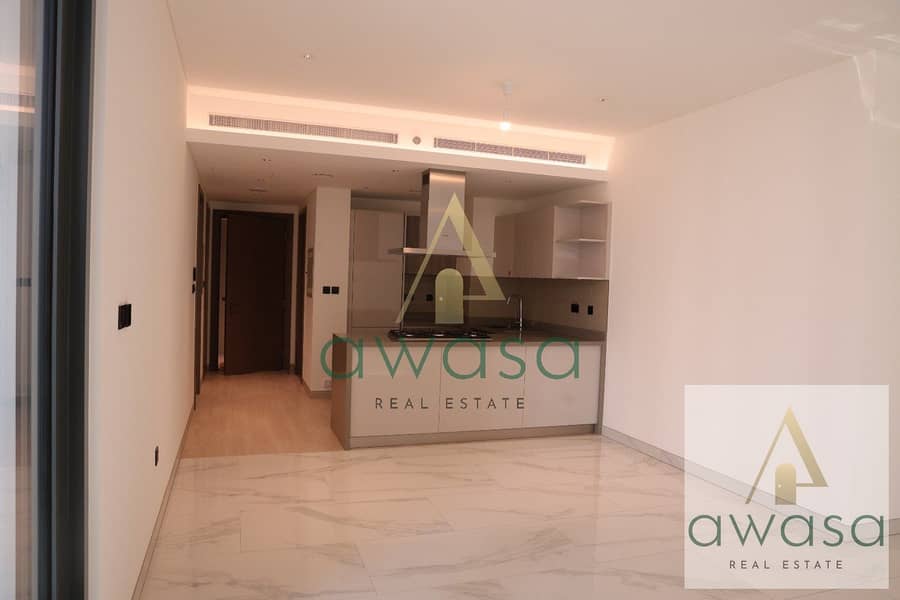 Stylish 1BR Apartment Crest Grande Modern Living - Image 5