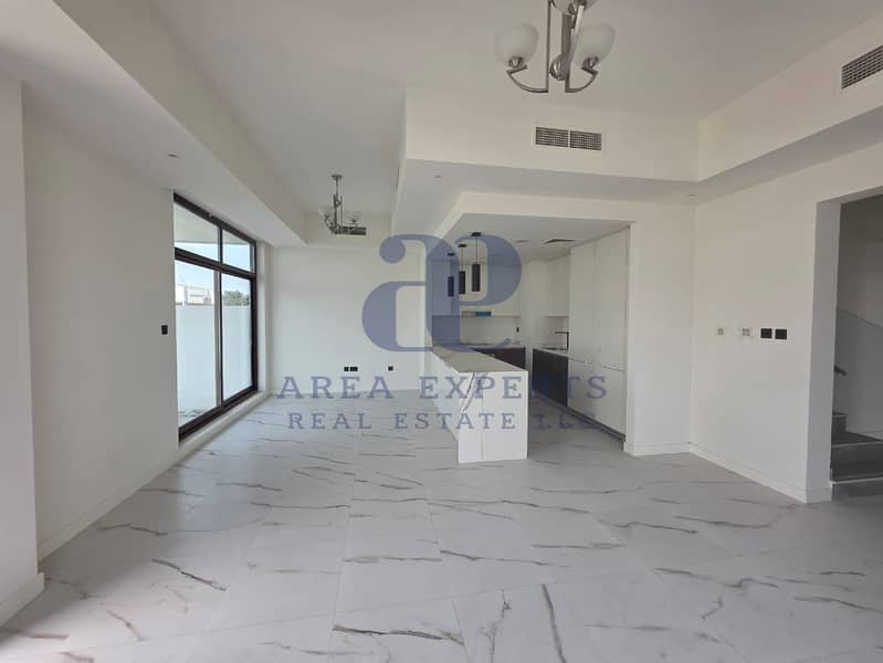 Huge Plot | Corner-Unit Villa | Area Expert - 3