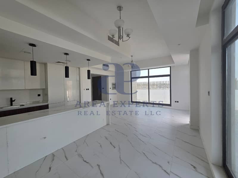 Huge Plot | Corner-Unit Villa | Area Expert - 4