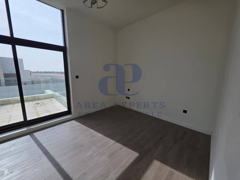 Huge Plot | Corner-Unit Villa | Area Expert - 8