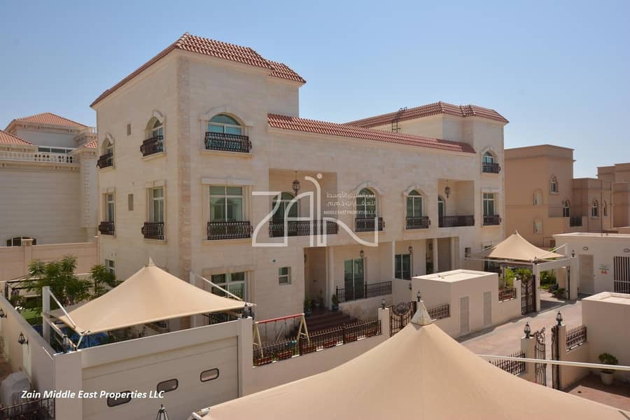 Spacious 6 BR Villa with Private pool and Garden