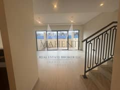 تاون هاوس مفروش من 4 غرف نوم | إطلالة على البحيرة والمسبح | بورتوفينو داماك لاجونز