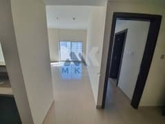 1 BR with Balcony / Freehold / Genuine Resale