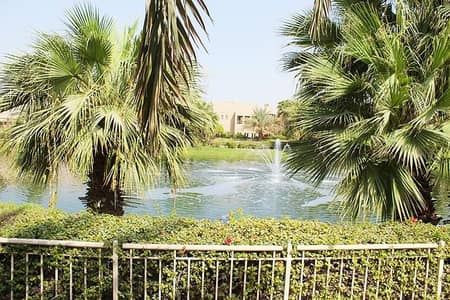 Lake View 5 BR Villa in Meadows 8 Lake View 5 BR Villa in Meadows 8