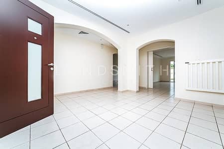 Lake View 5 BR Villa in Meadows 8 Lake View 5 BR Villa in Meadows 8
