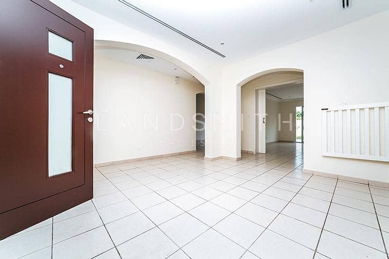 Lake View 5 BR Villa in Meadows 8 Lake View 5 BR Villa in Meadows 8