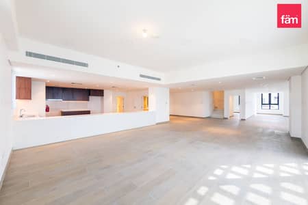5 Bedroom Apartment for Sale in Jumeirah, Dubai - Corner Unit | Marina View | High Floor