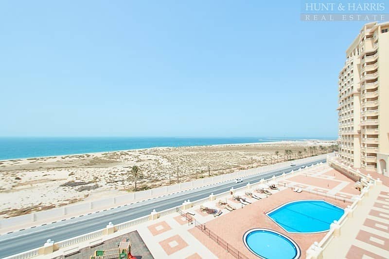 Sea Views - Fully Furnished Cosy Apartment - Royal Breeze