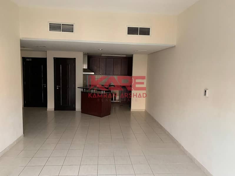 Close to metro 1 BR for Rent 4 Chqs Close to metro 1 BR for Rent 4 Chqs