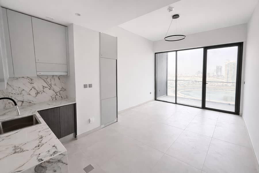 2 Modern apartment with city view (7). png
