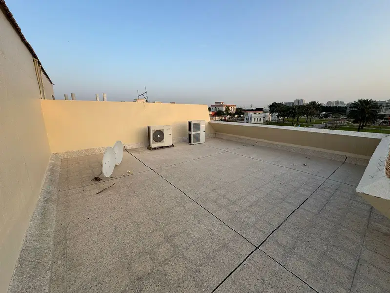 Largest villa for annual rent in Sharjah, Al Fayha, residential or commercial. Spacious living room, 5 bedrooms, 5 bathrooms, large main kitchen, laun - View 5