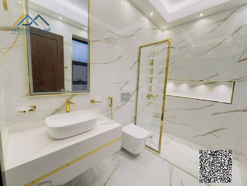 10 4a4b4e87-feec-41c7-8aa0-dddae52d80ae. jpg