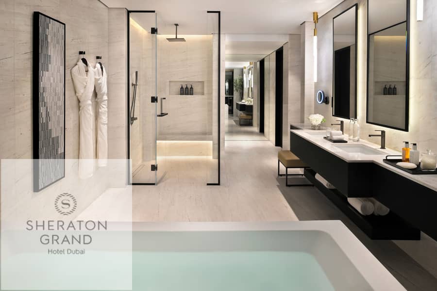 4 Presidential Suite - Bathroom with Jacuzzi and Shower. JPG