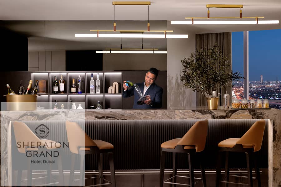 13 Presidential Suite - Bar with Bartender. JPG