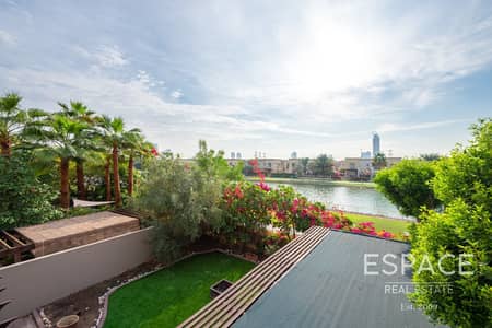 Upgraded | Full Lake View with Large Plot Upgraded | Full Lake View with Large Plot
