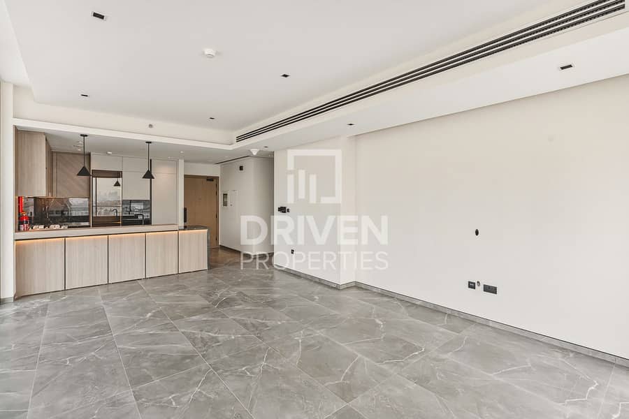 Spacious Layout | Waterfront Living | Vacant - Image 1